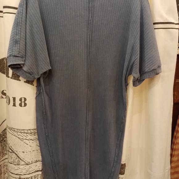 New in Acid Washed blue Ribbed V-Neck Midi Dress - Picture 4 of 4